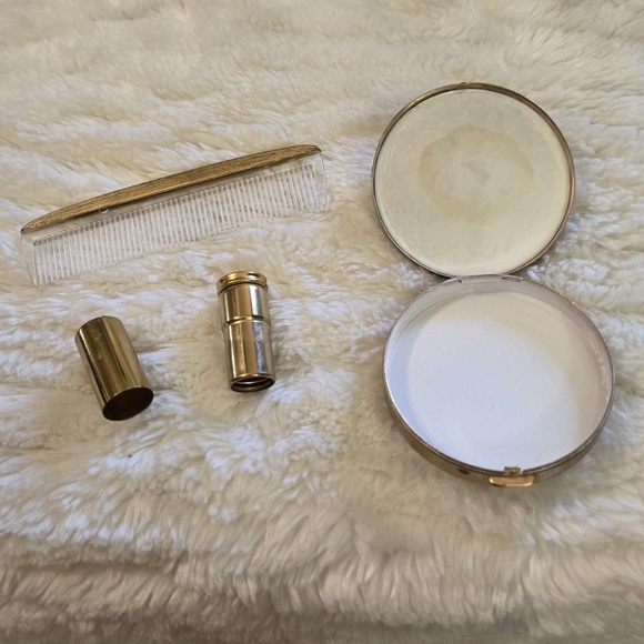 Vintage Gold Makeup Kit Clutch - Picture 6 of 16